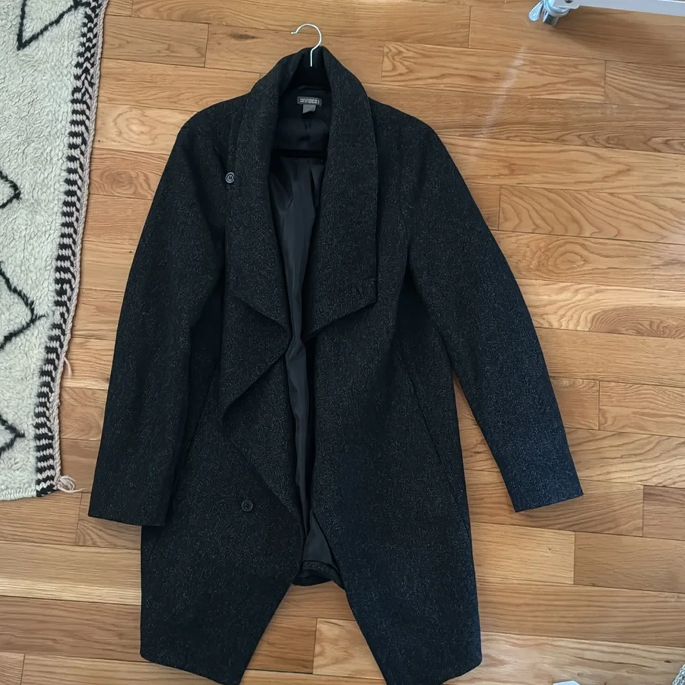 Divided Jacket - Picture 2 of 3